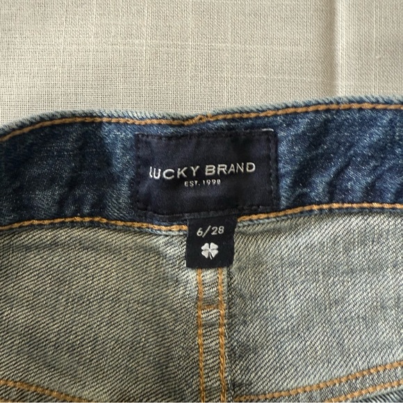 Lucky Brand Women's Blue and Cream Mom High Rise Denim Shorts Size 6/28 - Picture 9 of 12